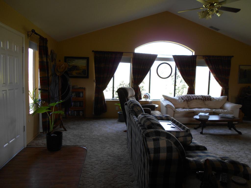 The Branded Calf Bed & Breakfast Yokuts Valley  Exteriör bild