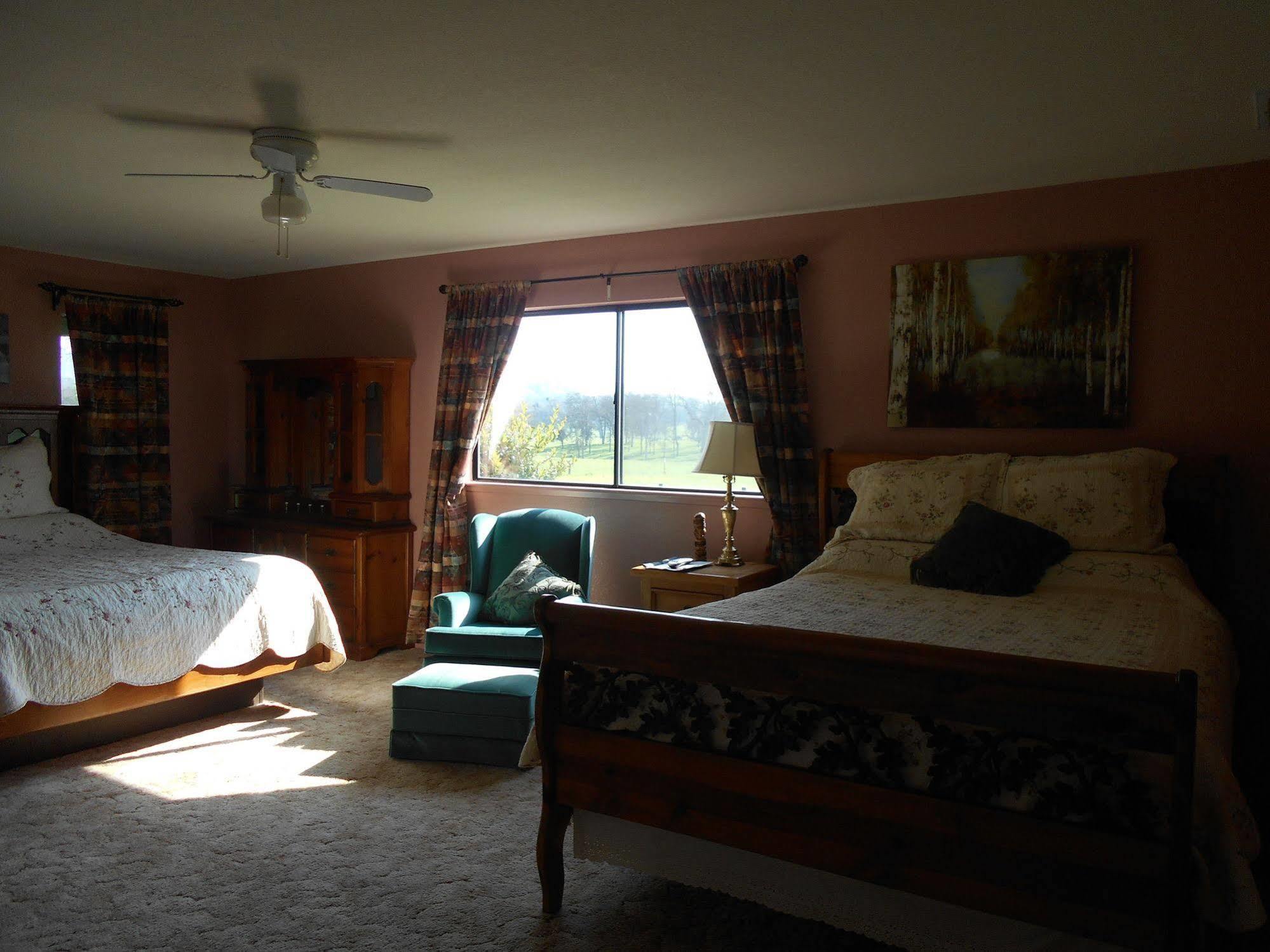 The Branded Calf Bed & Breakfast Yokuts Valley  Exteriör bild